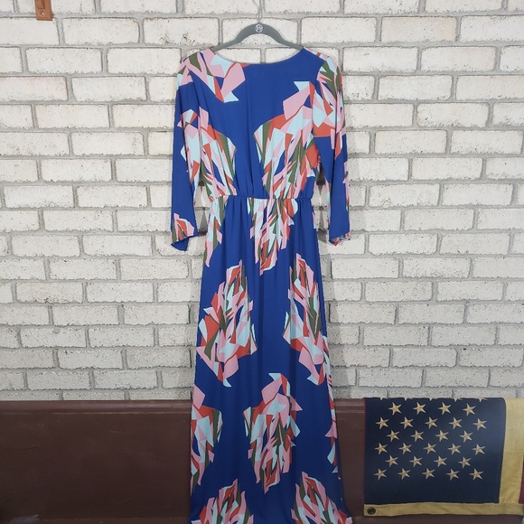 Everly Asymmetrical pattern maxi dress - Picture 2 of 4
